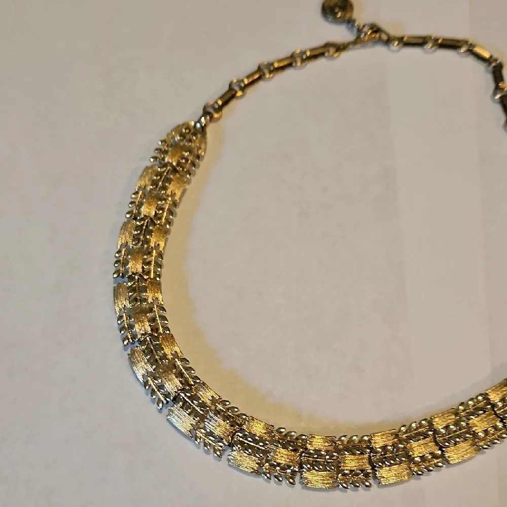 Lisner Signed Gold Necklace Statement Vintage Adjustable